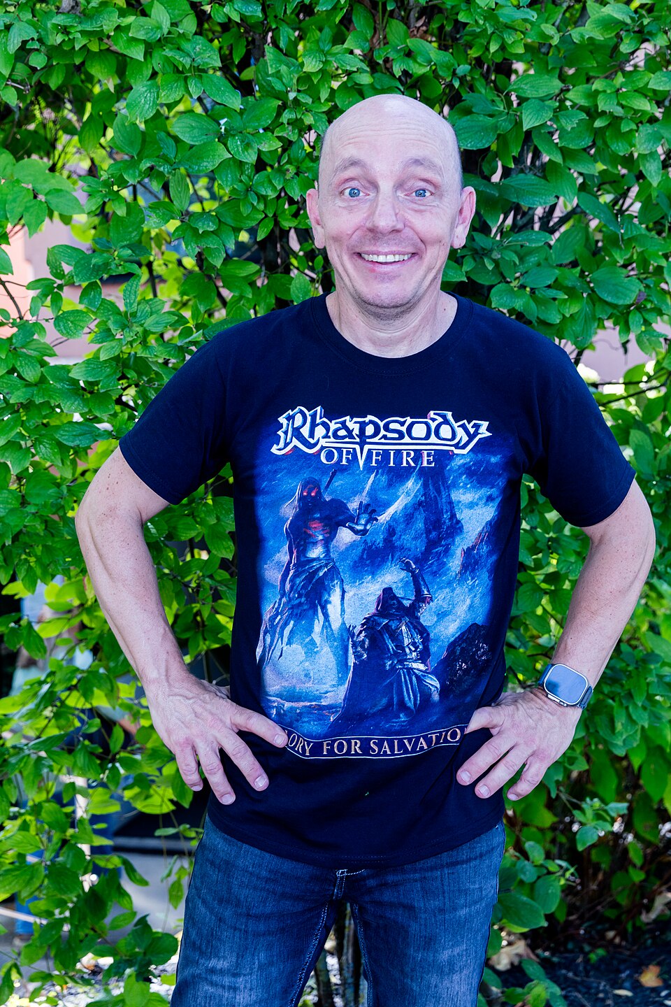 Bernhard Hoëcker: From Neustadt 1970 to Comedy & Author Success